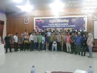 Wujudkan Pemilu Damai 2024 Polres Kuantan Singingi Mengelar Coffee Morning Dengan Insan Pers